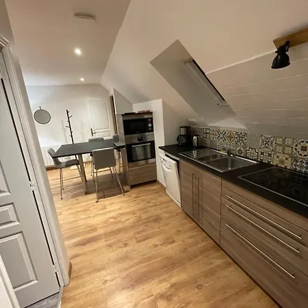 Apparemment L'eveque * Parigné-lʼÉvêque